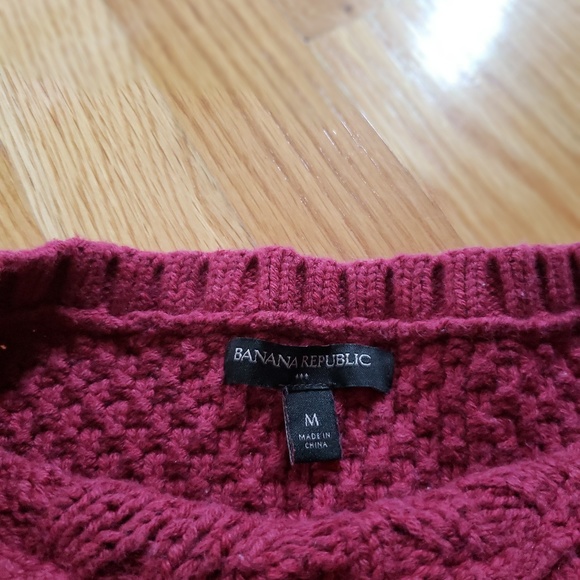 BANANA REPUBLIC CABLE KNIT SWEATER - Picture 2 of 3